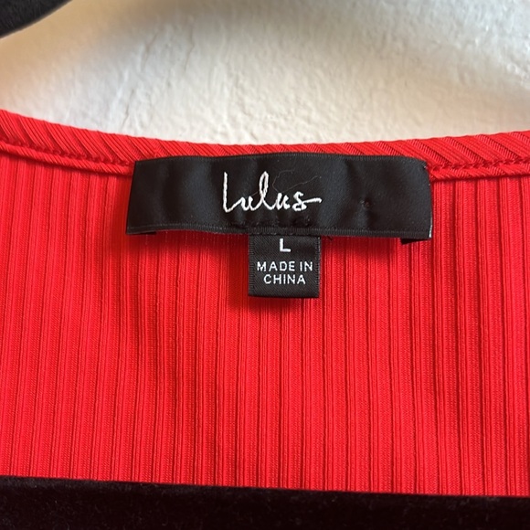 Lulu's 💚 Red Fitted Ribbed Tank Top - Picture 4 of 5